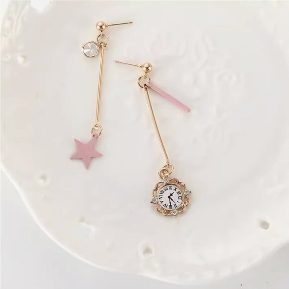 Eye-Catching Asymmetric Creative Earrings - Picture 3 of 3